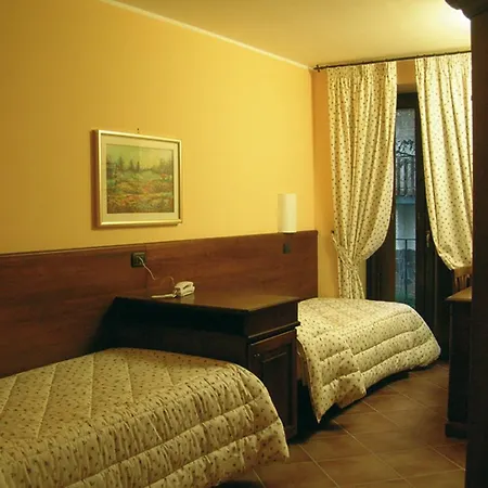 Camilla Hotel 3*